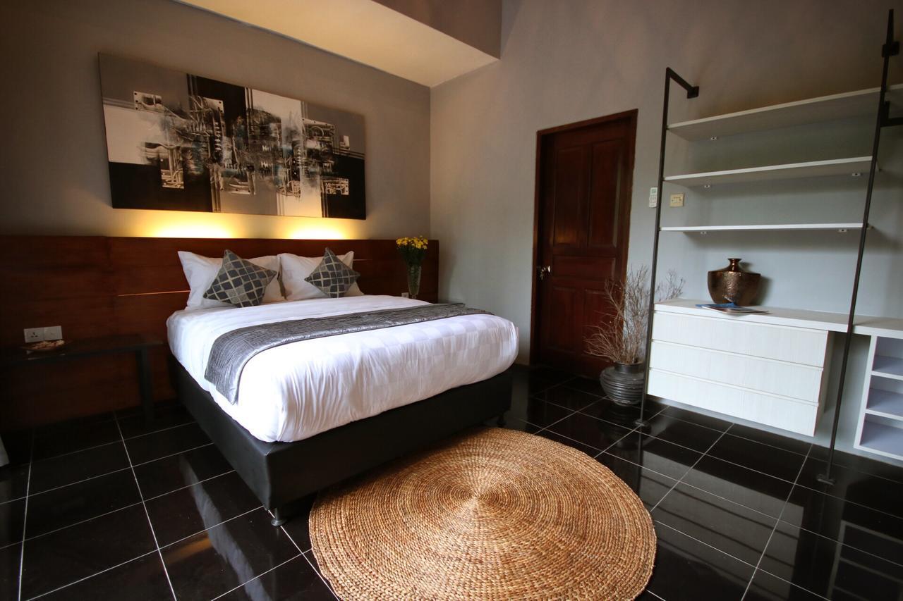 Villa Habibi Uluwatu Exterior foto